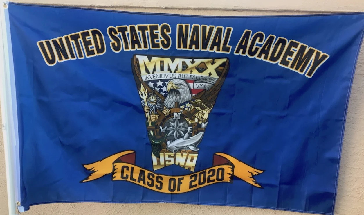 Class of 2020 Crest Flag